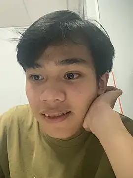 Snapshot of Shin210 chatting on 07-17-26, 02:56 Shin210 online show from 07-17-26, 02:56