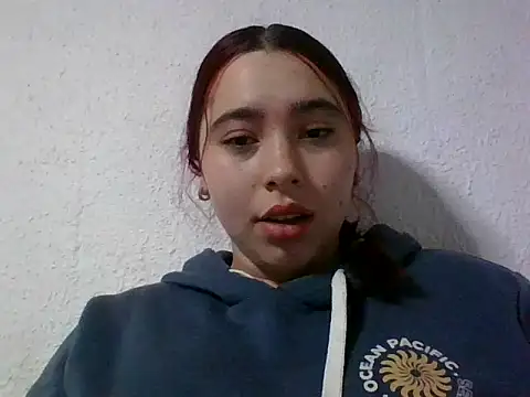 Snapshot of Ani_000 chatting on 07-12-26, 11:23 Ani 000 online show from 07-12-26, 11:23