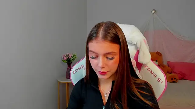 EricaFoxes online show from 07-30-26, 05:06