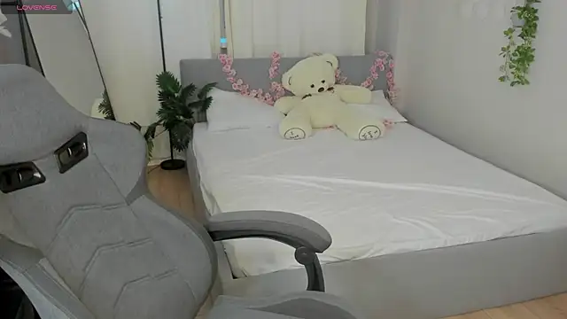 Snapshot of ChloexBarbie chatting on 07-28-26, 02:13 ChloexBarbie online show from 07-28-26, 02:13