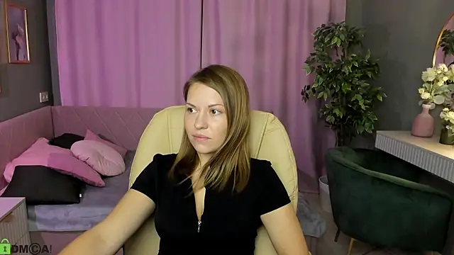 Kira Miragee online show from 07-21-26, 12:46