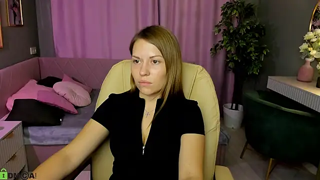 Kira Miragee online show from 07-24-26, 01:03