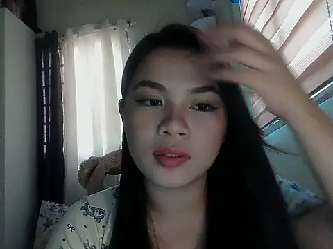 Snapshot of Violet_2026 chatting on 07-18-26, 06:50 Violet 2026 online show from 07-18-26, 06:50