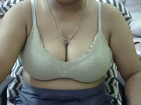 Snapshot of Hot_Soni26 chatting on 07-12-26, 07:21 Hot Soni26 online show from 07-12-26, 07:21