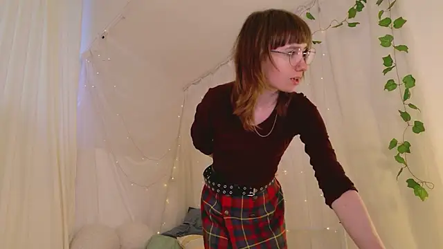 Naomi Evermore online show from 07-14-26, 05:45
