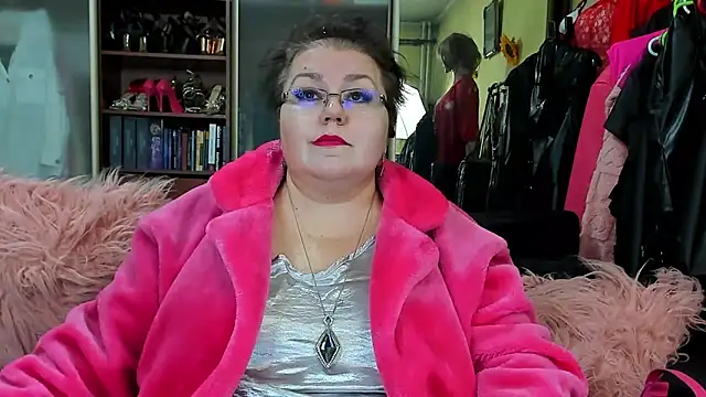 Snapshot of KaryQueen chatting on 02-22-25, 05:02 KaryQueen online show from 02-22-25, 05:02