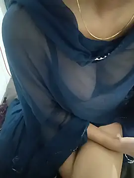 Snapshot of Wild_Mahira chatting on 07-30-26, 05:28 Wild Mahira online show from 07-30-26, 05:28