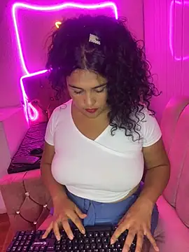 taylor honeey online show from 07-20-26, 02:37