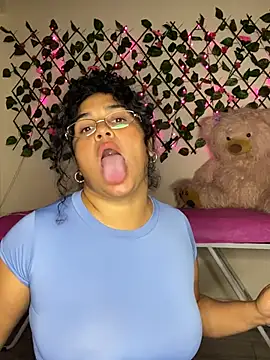 taylor honeey online show from 07-28-26, 02:13