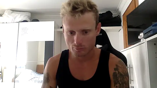 Nakedendurance1994 online show from 07-12-26, 09:55