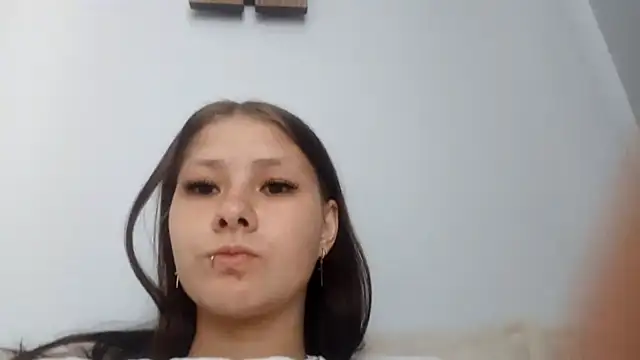 Snapshot of Just__Darling chatting on 07-23-26, 04:27 Just Darling online show from 07-23-26, 04:27