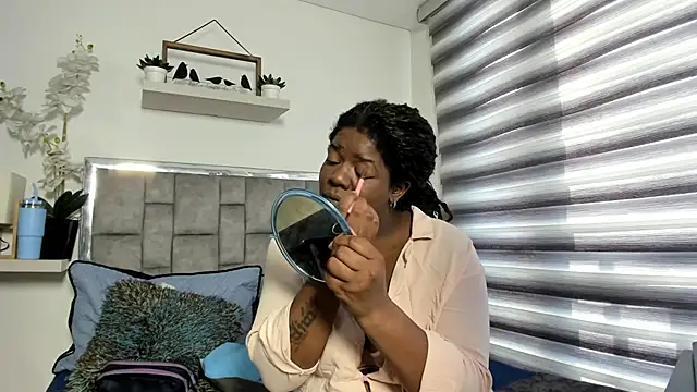 GIGI CAMPBEL online show from 07-30-26, 11:53