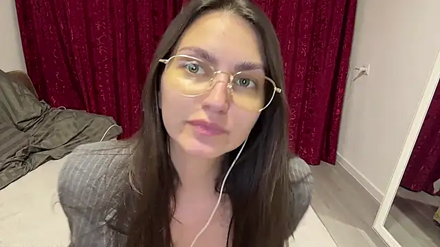 Snapshot of VireliaKitty chatting on 07-23-26, 06:50 VireliaKitty online show from 07-23-26, 06:50