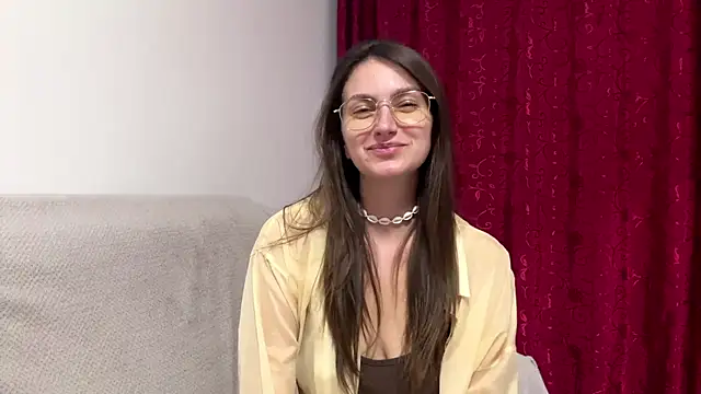 Snapshot of VireliaKitty chatting on 08-01-26, 06:18 VireliaKitty online show from 08-01-26, 06:18