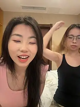 Snapshot of xiaozz-001 chatting on 07-29-26, 11:19 xiaozz-001 online show from 07-29-26, 11:19