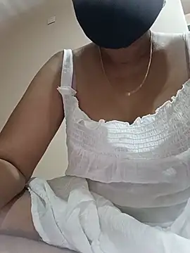 Snapshot of Nila_tamil36 chatting on 07-20-26, 05:59 Nila tamil36 online show from 07-20-26, 05:59