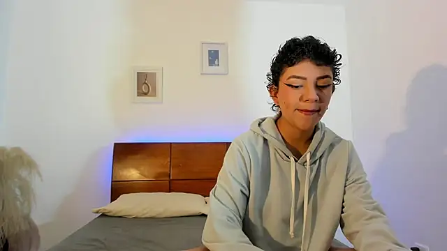 kade demi online show from 07-22-26, 11:13