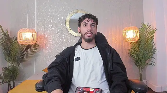 Snapshot of leviwolff chatting on 07-21-26, 04:04 leviwolff online show from 07-21-26, 04:04