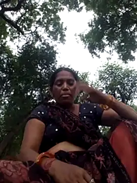 Snapshot of Rakhihot35 chatting on 07-29-26, 01:15 Rakhihot35 online show from 07-29-26, 01:15