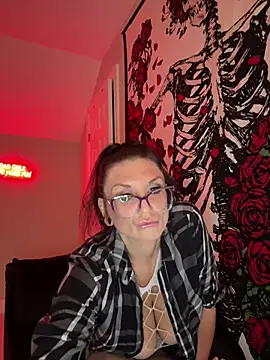 Snapshot of Plasticdollx chatting on 07-30-26, 01:15 Plasticdollx online show from 07-30-26, 01:15