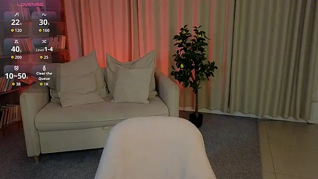 Reychellle online show from 07-21-26, 08:49
