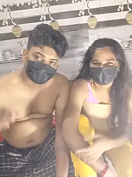 Snapshot of Tamil_555_Couples chatting on 07-20-26, 05:59 Tamil 555 Couples online show from 07-20-26, 05:59