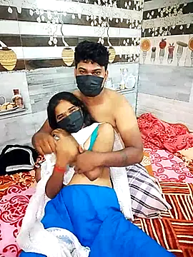 Snapshot of Tamil_555_Couples chatting on 07-29-26, 08:40 Tamil 555 Couples online show from 07-29-26, 08:40