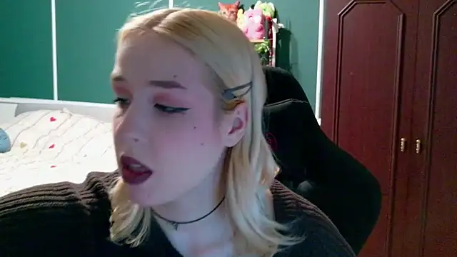 Eden Rose online show from 08-01-26, 10:41