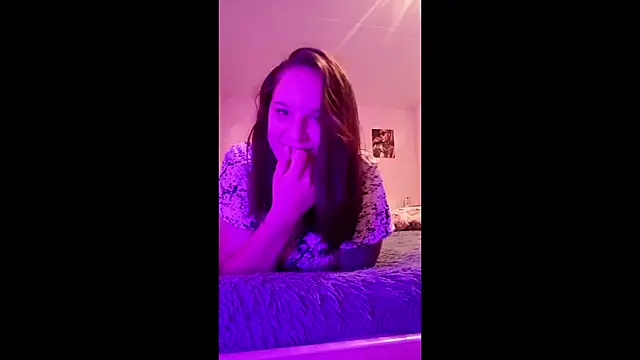 JosphinePriolo online show from 07-17-26, 08:14