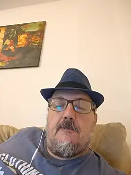 Snapshot of Theitalianpapi chatting on 07-17-26, 09:30 Theitalianpapi online show from 07-17-26, 09:30