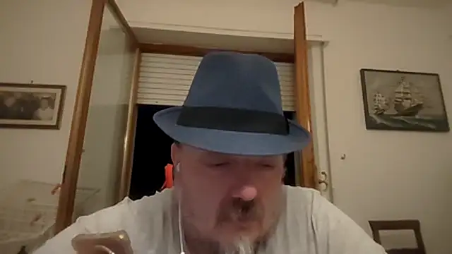 Snapshot of Theitalianpapi chatting on 07-24-26, 07:56 Theitalianpapi online show from 07-24-26, 07:56