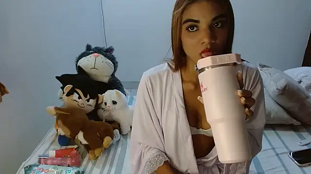 Snapshot of Raya_velvet chatting on 07-27-26, 11:34 Raya velvet online show from 07-27-26, 11:34