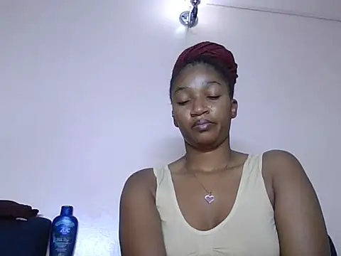 Snapshot of Makiwa20 chatting on 07-28-26, 10:09 Makiwa20 online show from 07-28-26, 10:09