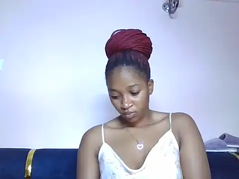 Snapshot of Makiwa20 chatting on 07-30-26, 06:07 Makiwa20 online show from 07-30-26, 06:07