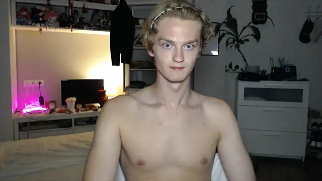 Snapshot of Daniel_yamm chatting on 07-18-26, 10:57 Daniel yamm online show from 07-18-26, 10:57