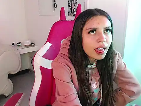 Manelyk Sweet online show from 07-18-26, 01:15