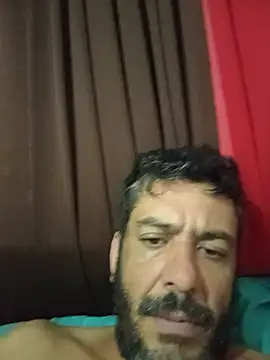 Snapshot of Mmiiiiii chatting on 07-28-26, 05:23 Mmiiiiii online show from 07-28-26, 05:23