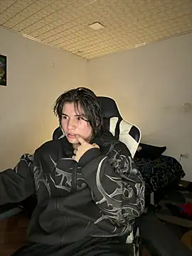 Snapshot of sharoltev chatting on 07-22-26, 01:52 sharoltev online show from 07-22-26, 01:52