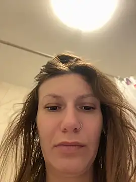 Snapshot of Fiona_12 chatting on 07-31-26, 01:38 Fiona 12 online show from 07-31-26, 01:38