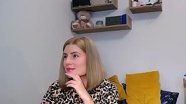 alisenties online show from 09-17-25, 02:08