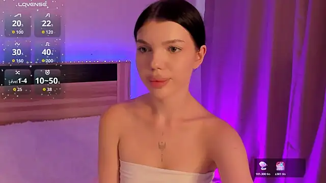 Snapshot of _MiaLunne chatting on 07-22-26, 10:51 MiaLunne online show from 07-22-26, 10:51