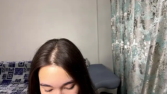 Snapshot of NichollePoque chatting on 07-16-26, 05:13 NichollePoque online show from 07-16-26, 05:13