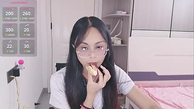 yishan-22 online show from 07-27-26, 10:11