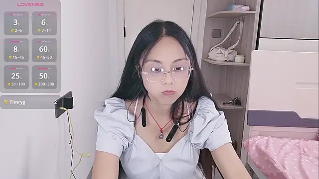 yishan-22 online show from 07-28-26, 11:17