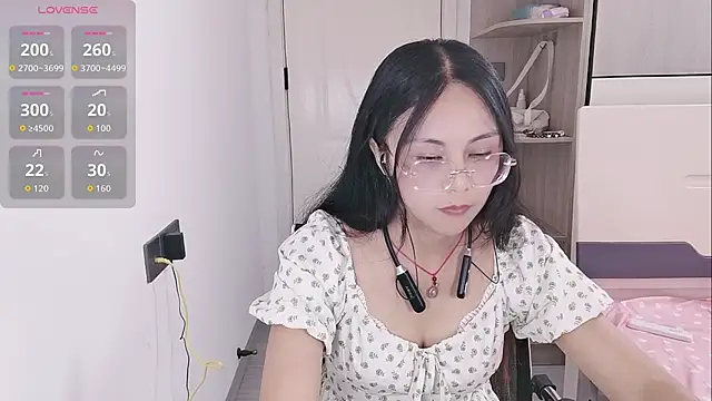 yishan-22 online show from 07-29-26, 09:51