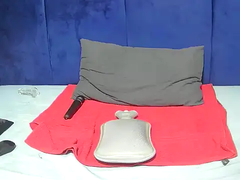 Serafyynxo online show from 07-23-26, 06:28