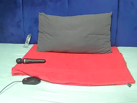 Serafyynxo online show from 07-26-26, 05:09