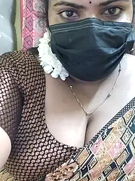 Floraa-Queen online show from 07-21-26, 12:40