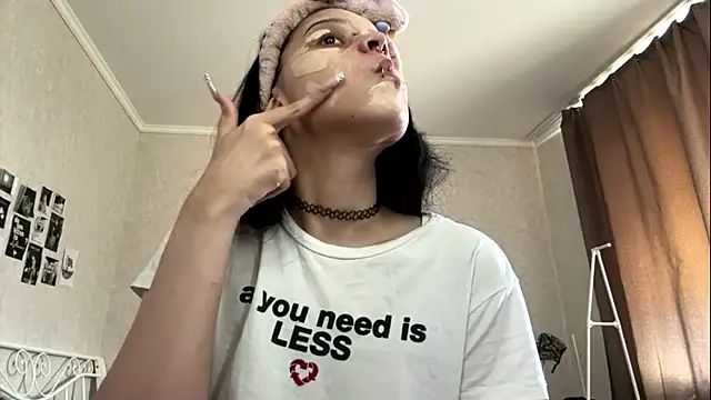 AlidaPensick online show from 07-15-26, 12:32