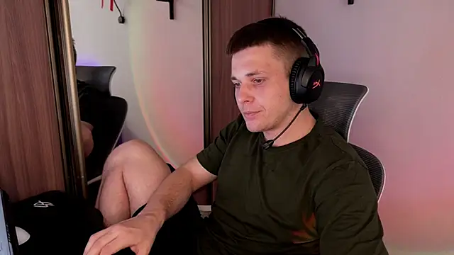 Nikclak online show from 07-15-26, 03:17